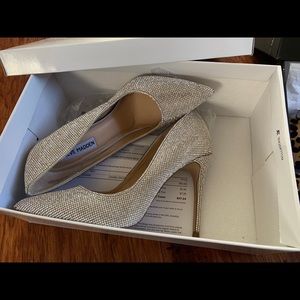 Brand new Steve Madden crystal daisy heels
